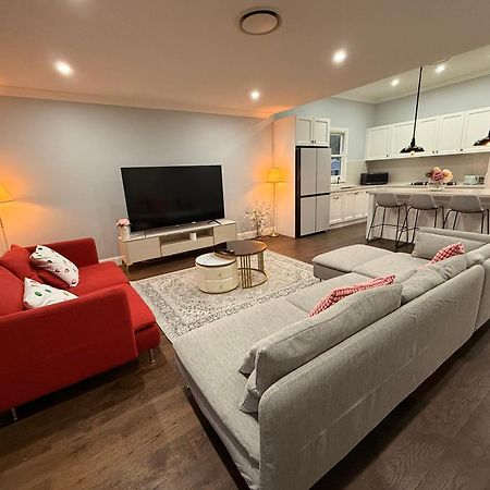 Beautiful 3 Bedroom House Northmead Екстериор снимка